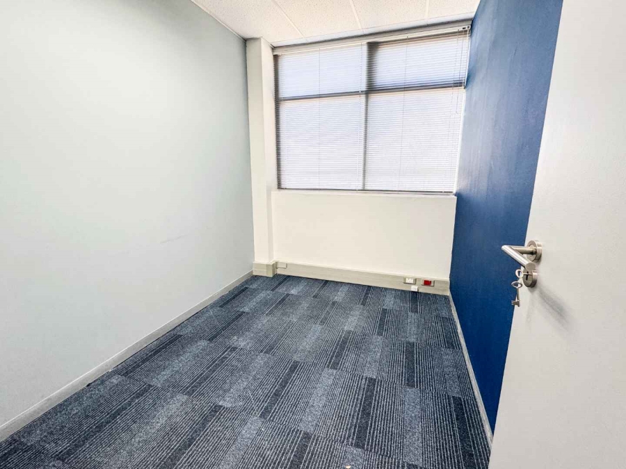 To Let Commercial Property for Rent in Plattekloof Western Cape